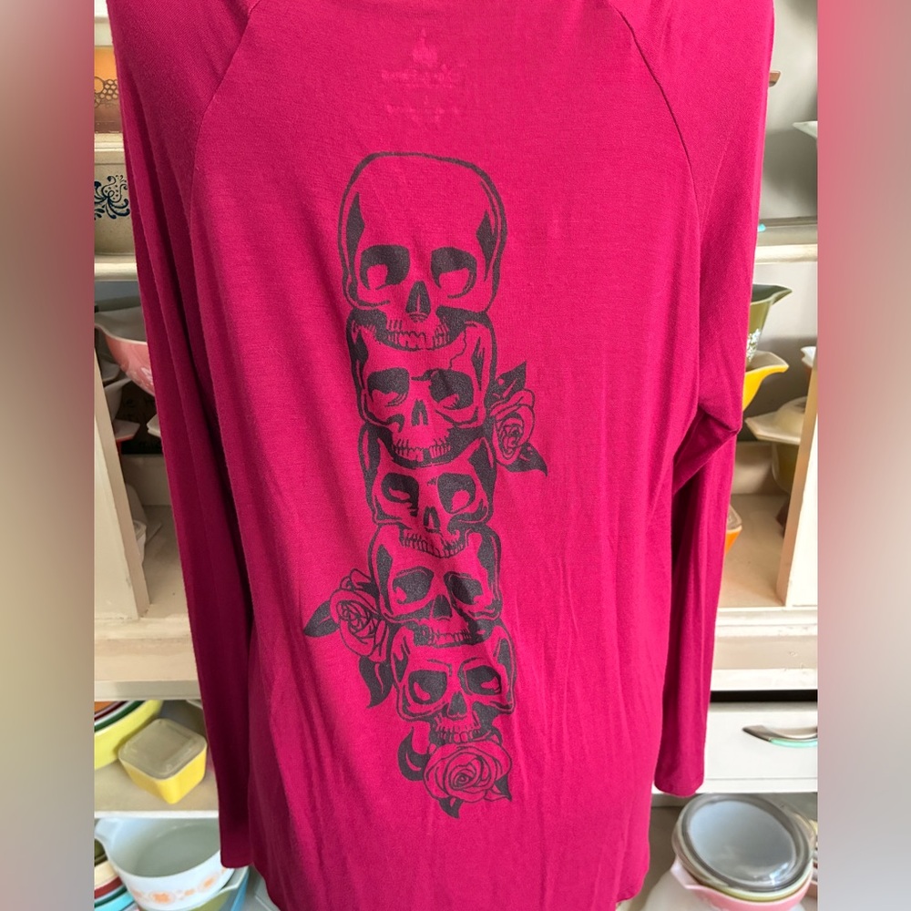 Disney Pirates of the Caribbean Burgundy Skull Shirt - Size Large - Picture 4 of 13